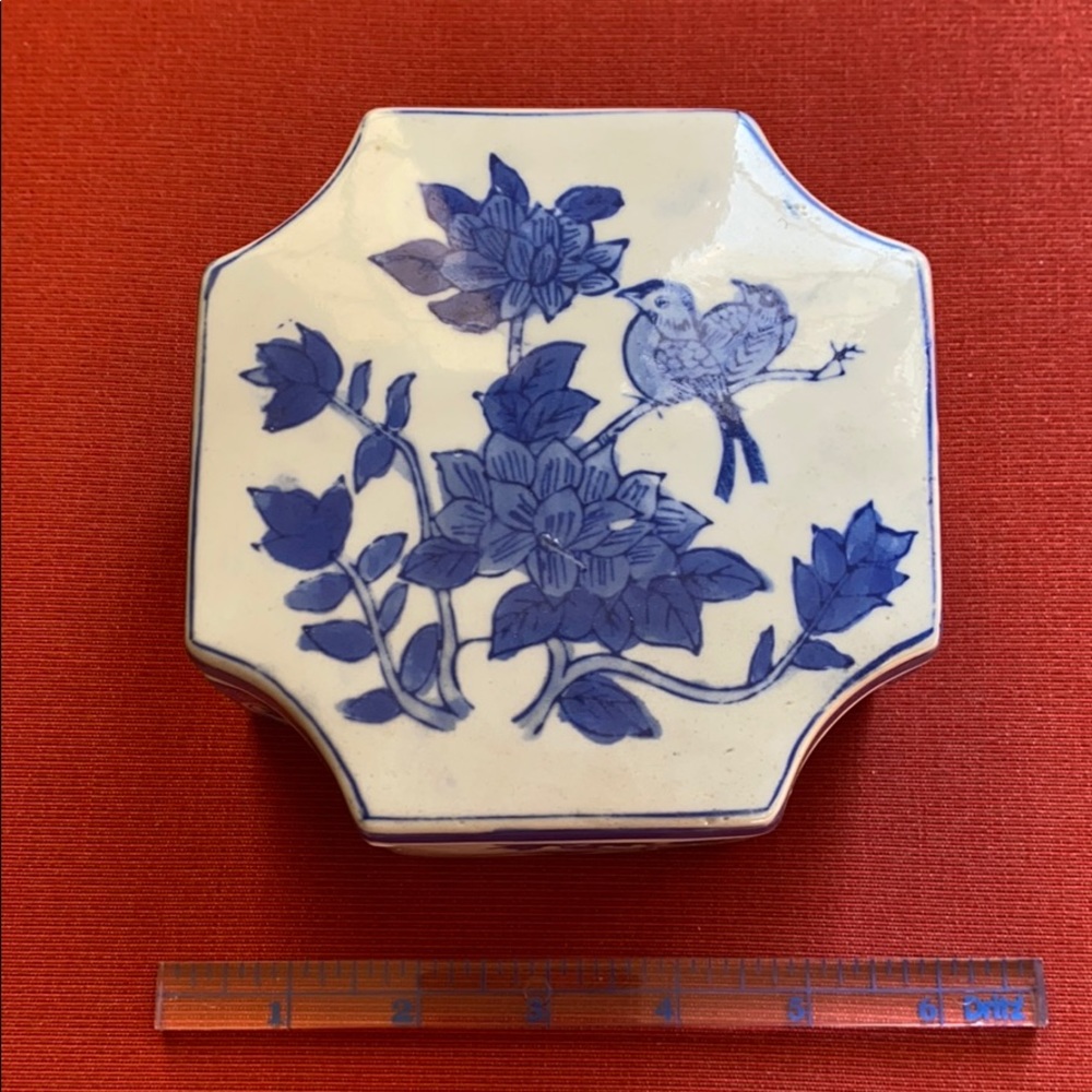 New listing: Chinese Blue&White lidded ceramic box